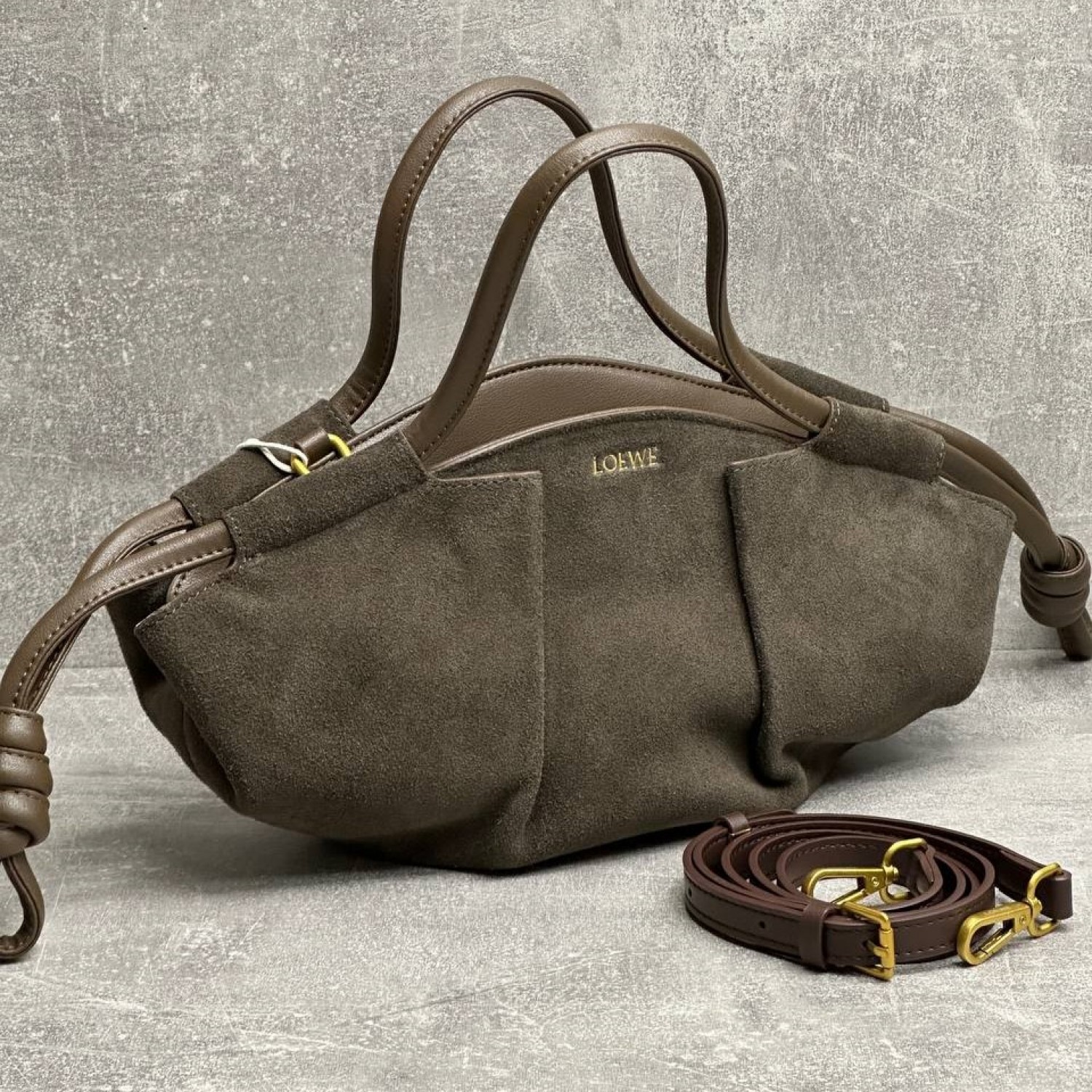 Сумка Loewe Paseo