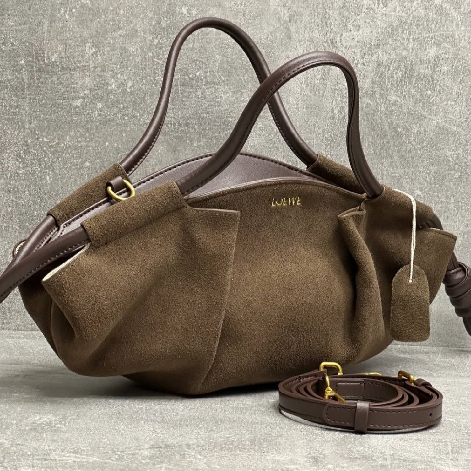 Сумка Loewe Paseo