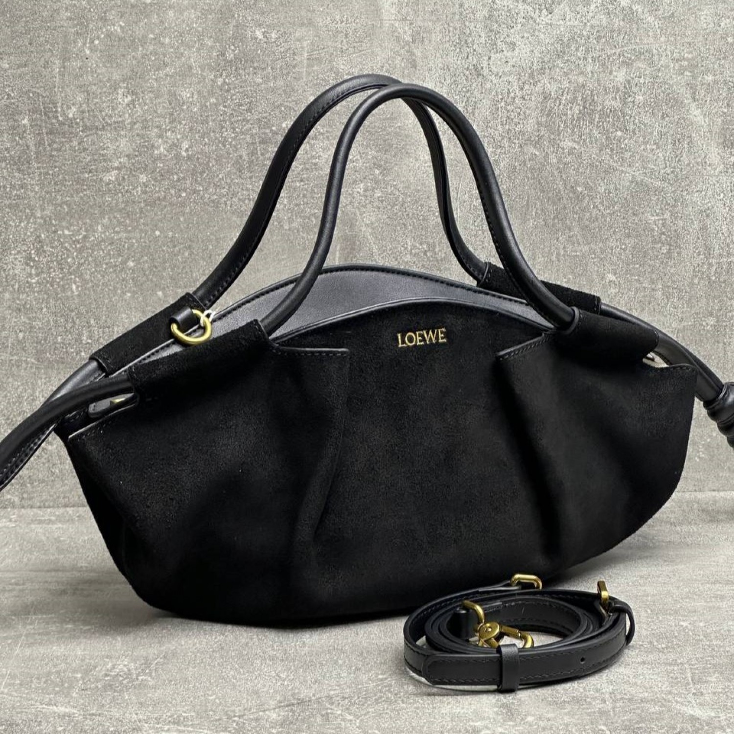 Сумка Loewe Paseo