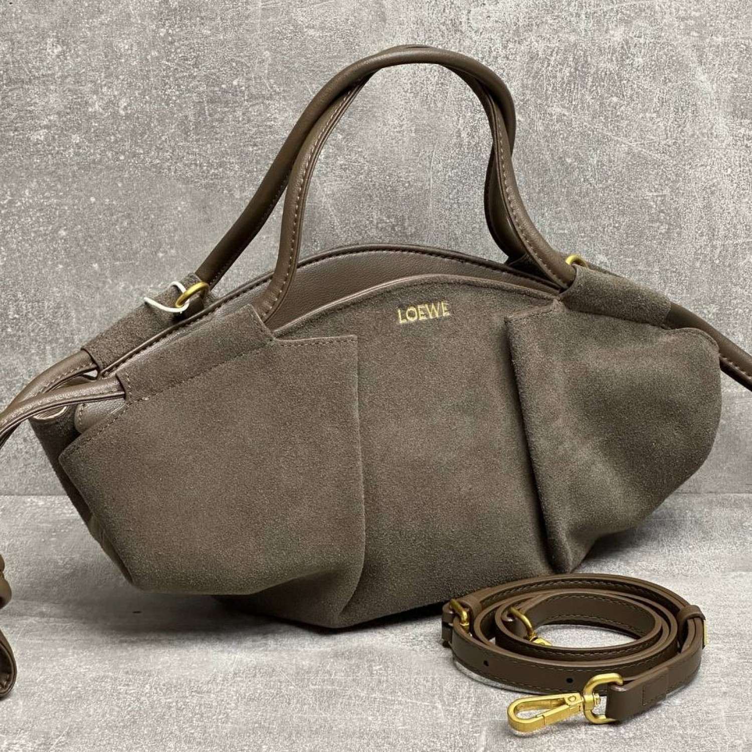 Сумка Loewe Paseo