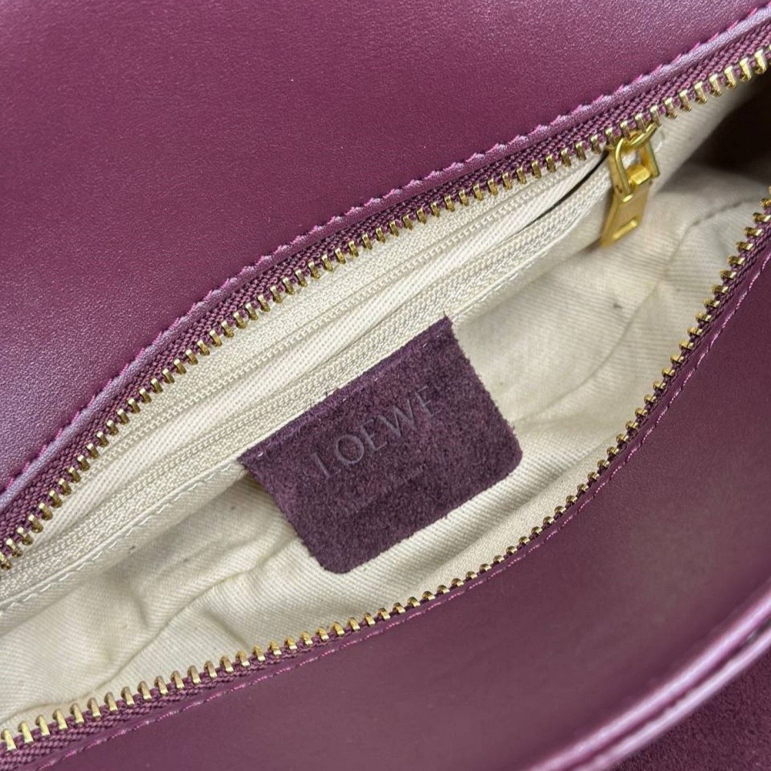 Сумка Loewe Paseo