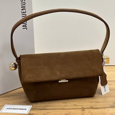 Сумка замшевая Jacquemus Le Rond Carre