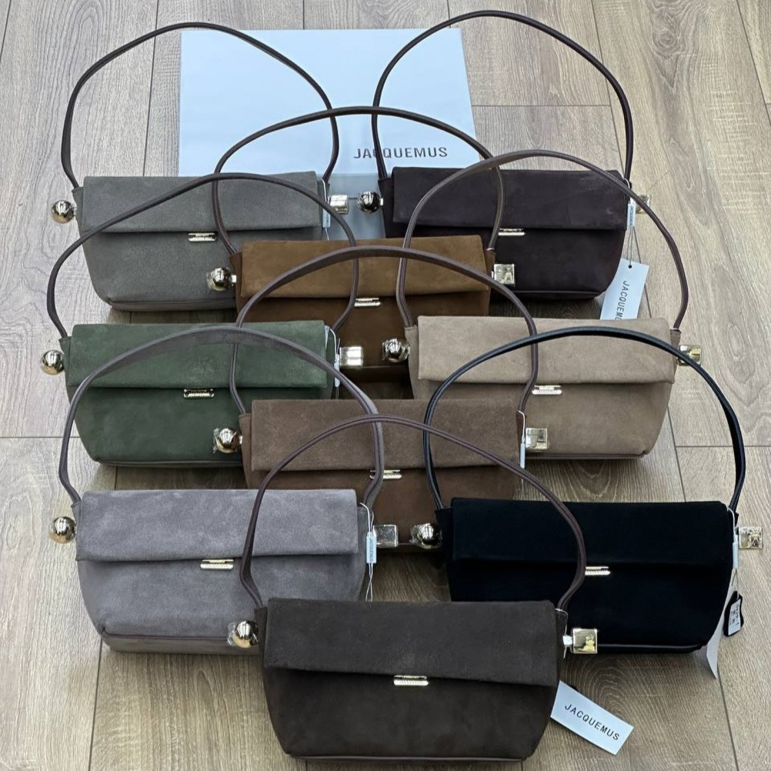 Сумка замшевая Jacquemus Le Rond Carre