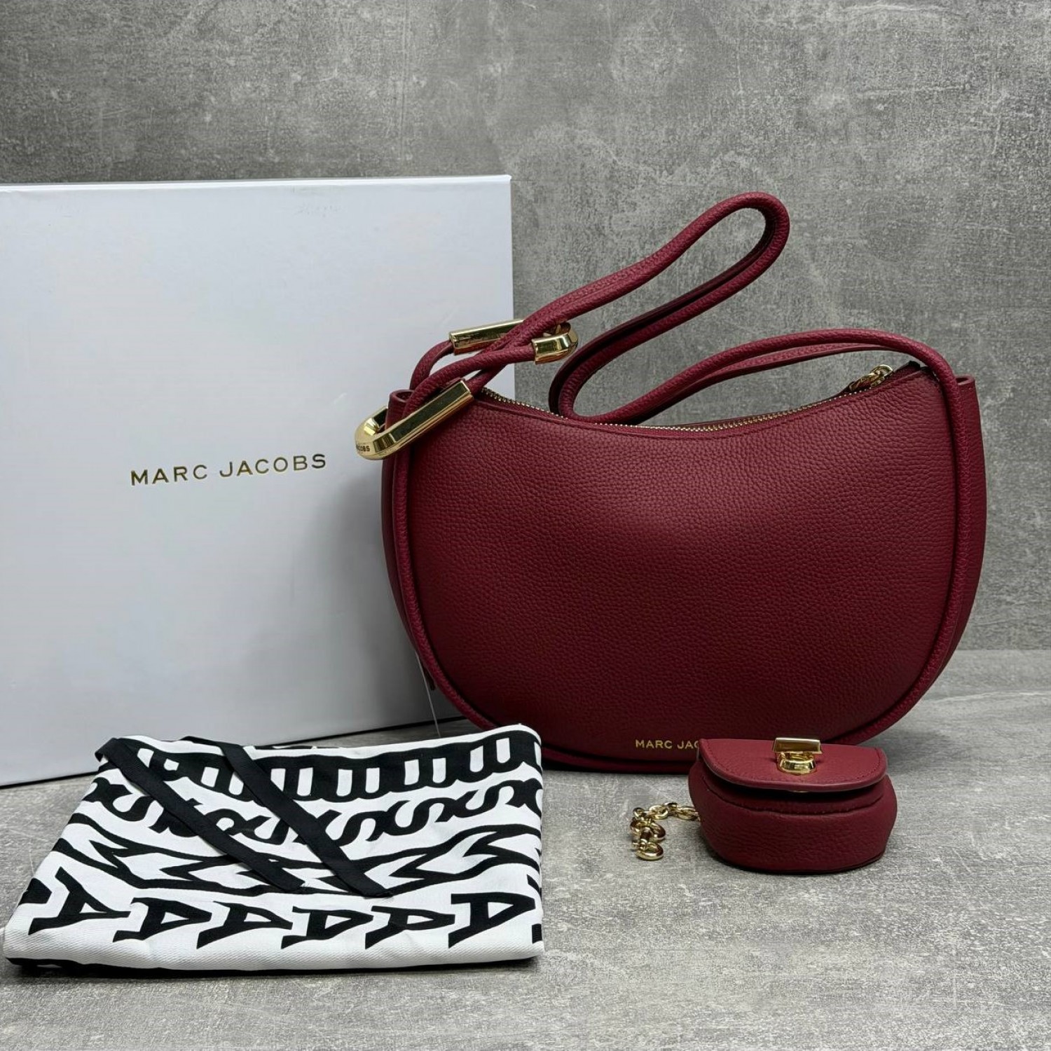 Сумка-хобо  кожаная Marc Jacobs  The Dual