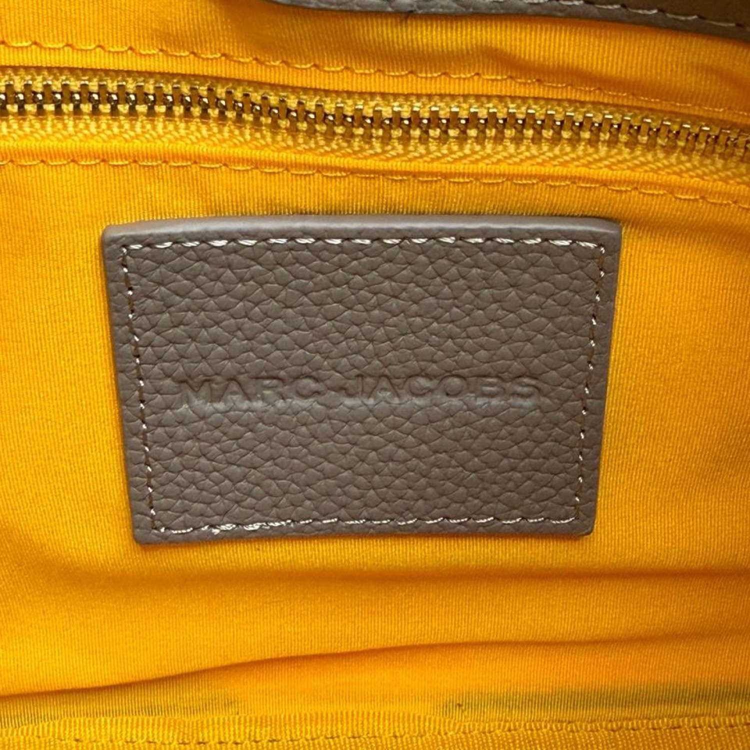 Сумка-хобо  кожаная Marc Jacobs  The Dual