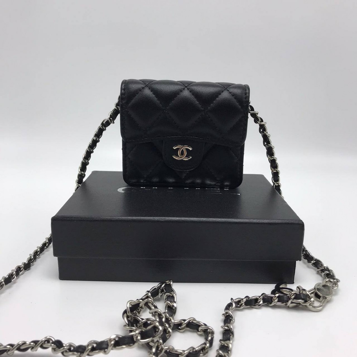Сумка Chanel WOC 19