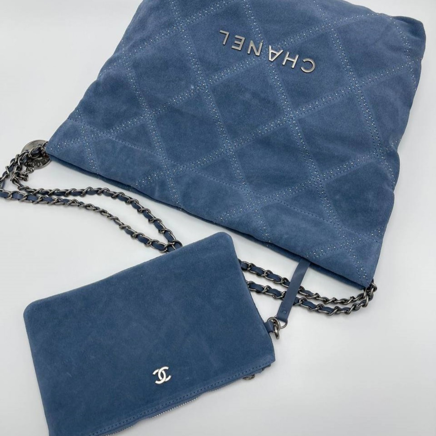 Сумка Chanel 22