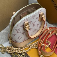 Сумка Louis Vuitton alma bb