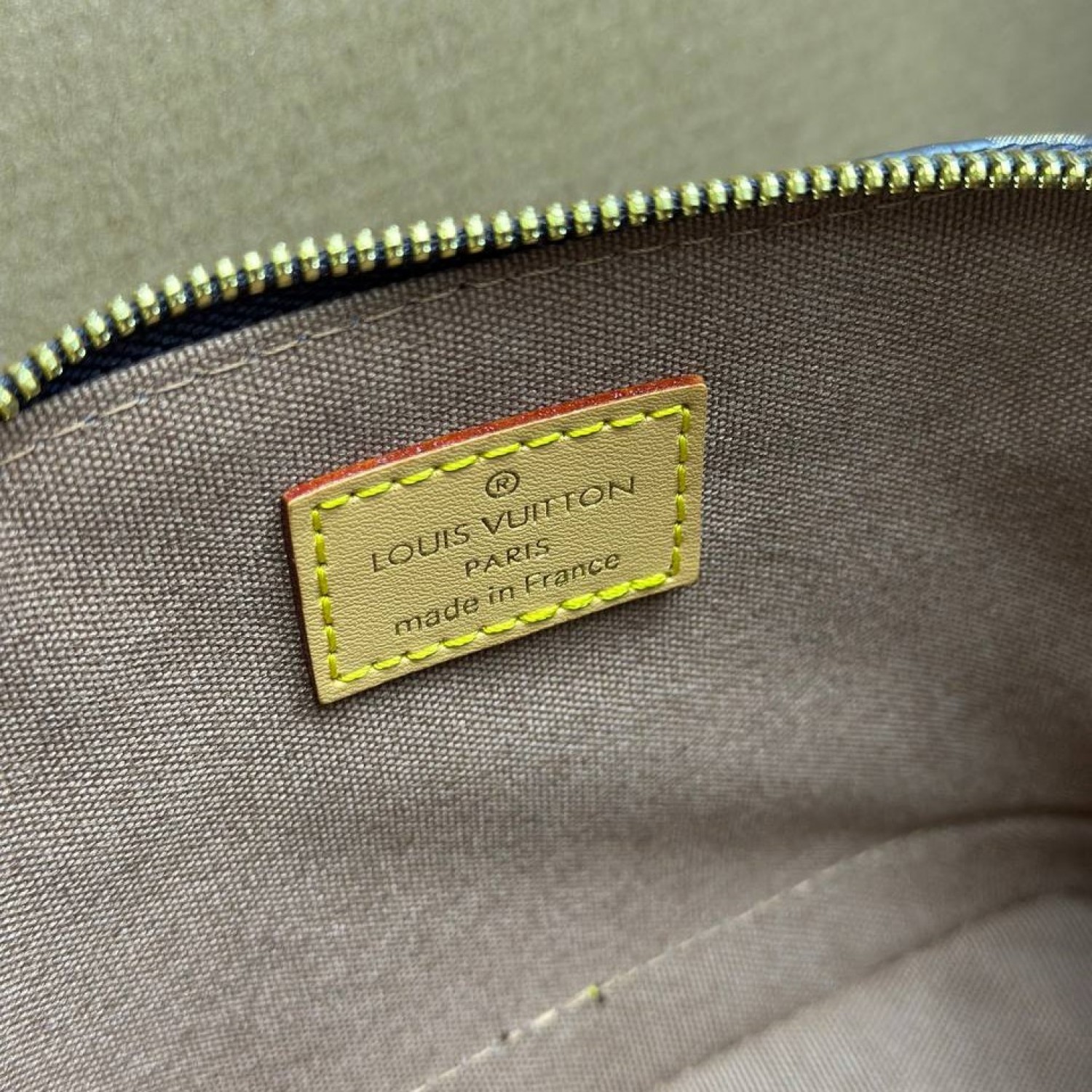 Сумка Louis Vuitton alam bb