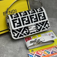 Сумка Fendi Baguette 