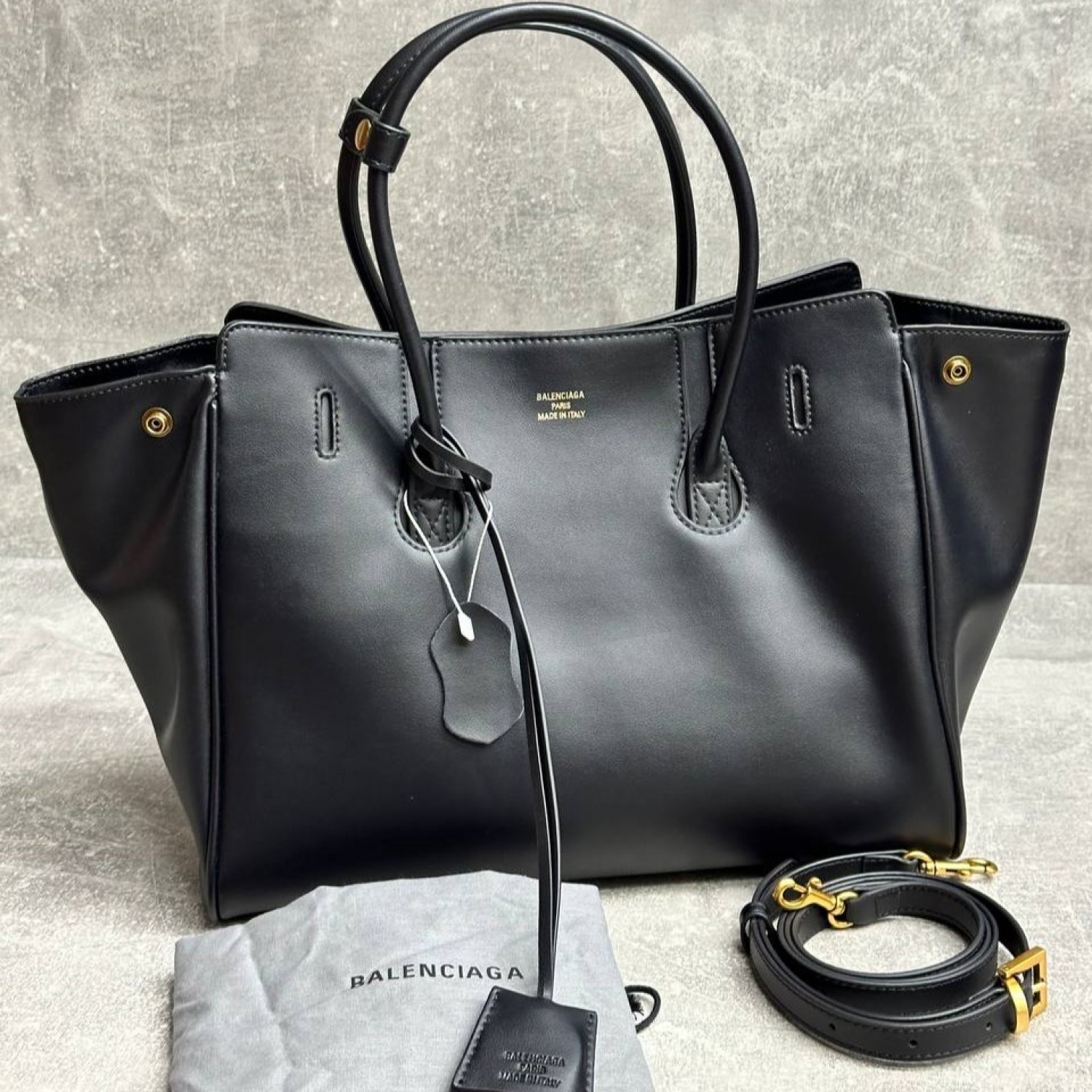 Сумка Balenciaga Hampton mini