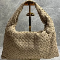Сумка Bottega Veneta Hop large с плетением 