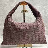 Сумка Bottega Veneta Hop large с плетением 