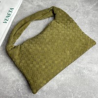 Сумка Bottega Veneta Hop large с плетением 