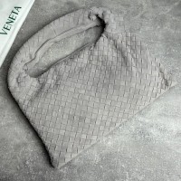 Сумка Bottega Veneta Hop large с плетением 
