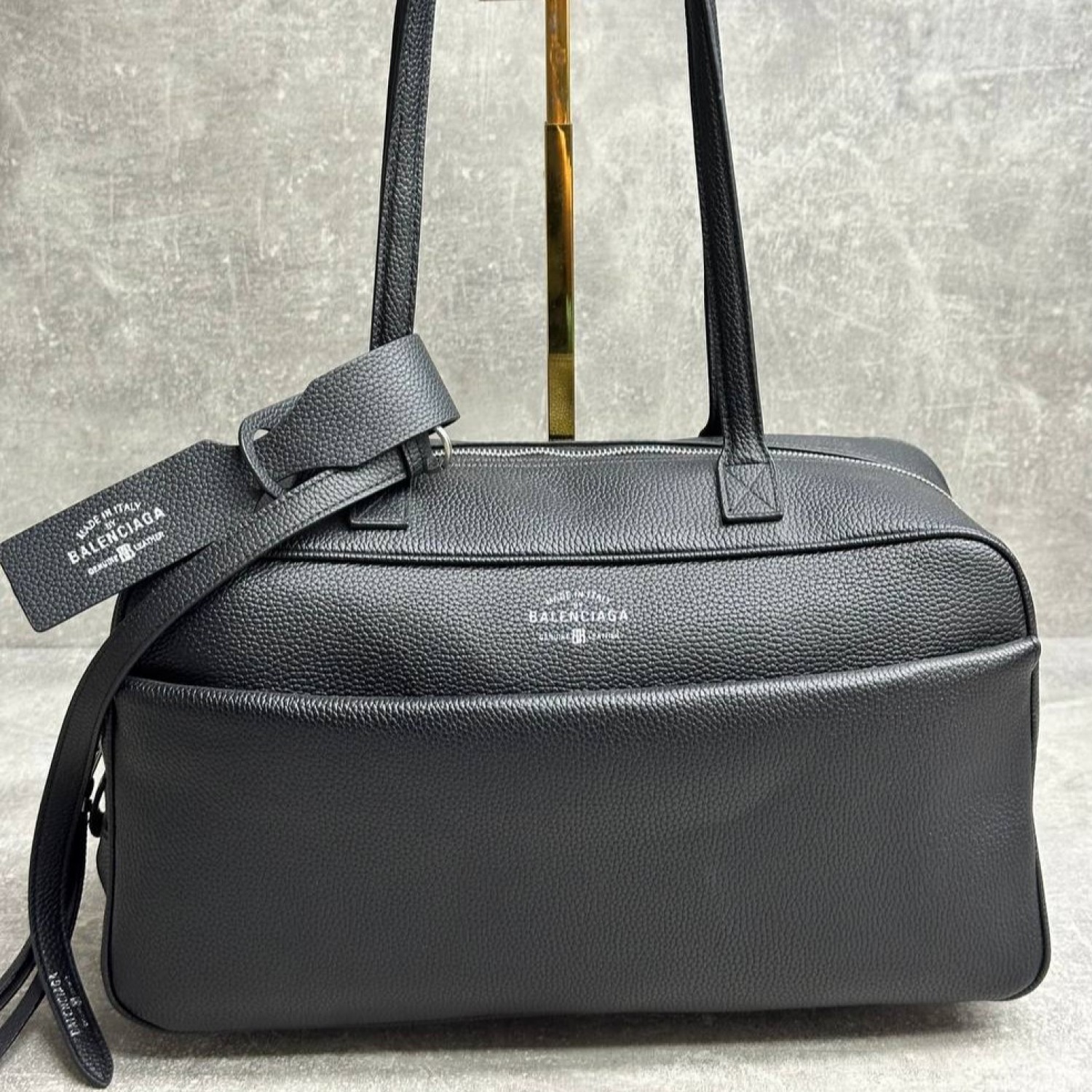 Сумка Balenciaga Carrie