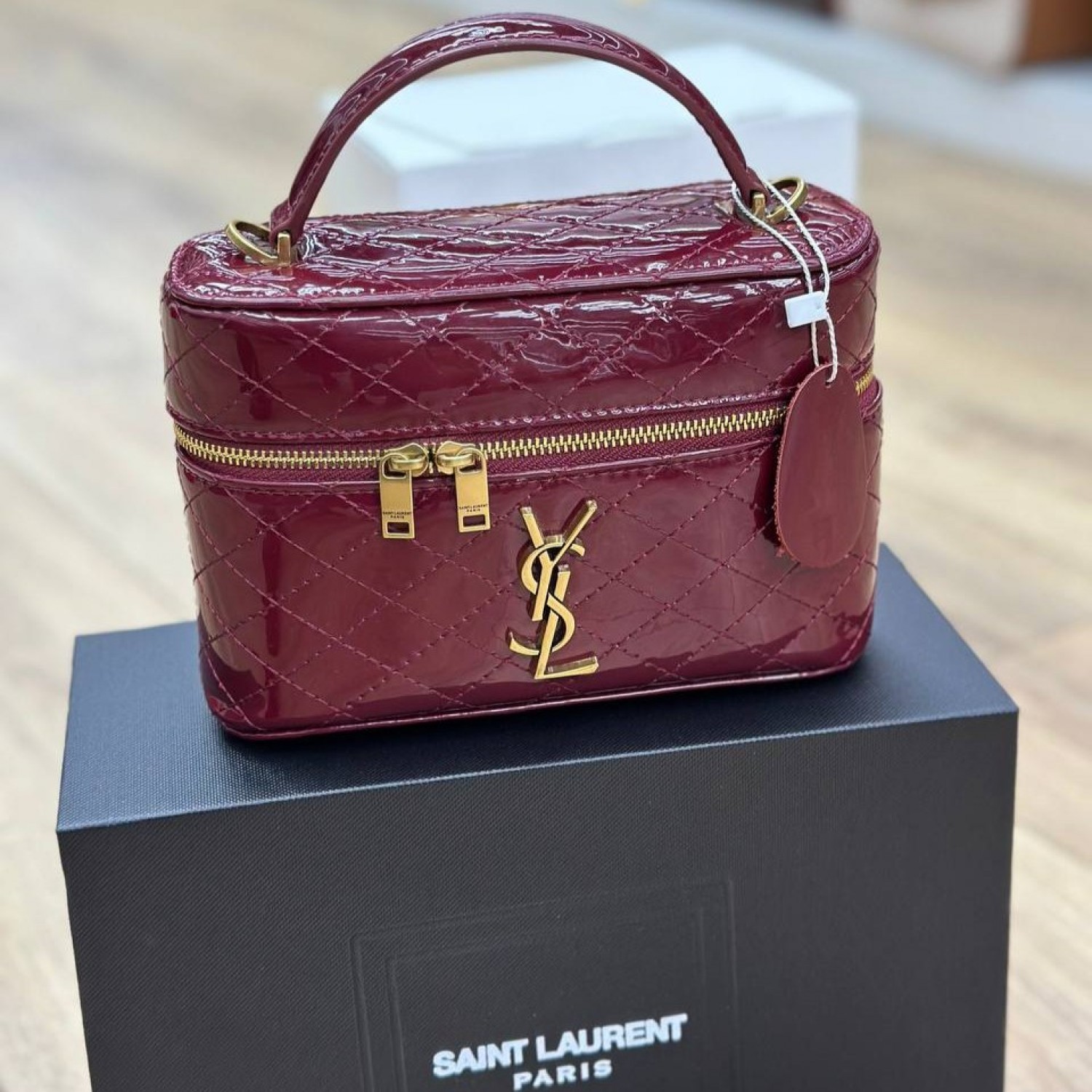 Сумка Saint Laurent Vanity