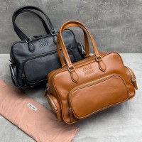 Сумка-тоут Miu Miu AW24