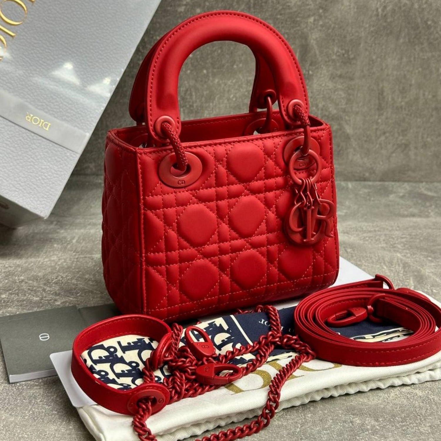 Мини Сумка-саквояж Dior Lady  Мини Сумка-саквояж Dior Lady