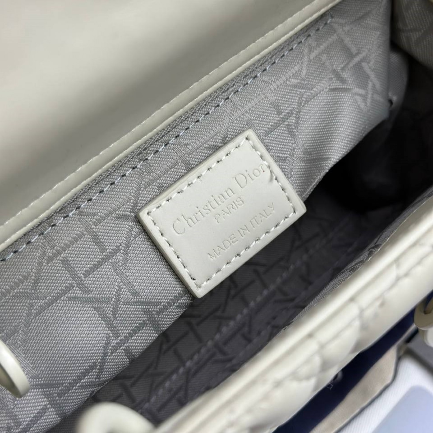 Сумка-саквояж Dior Lady Midi Сумка-саквояж Dior Lady Midi