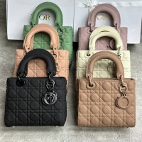 Сумка-саквояж Dior Lady Midi Сумка-саквояж Dior Lady Midi