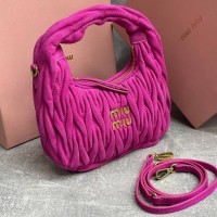 Сумка-тоут Miu Miu Aventure nappa мини
