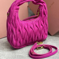 Сумка-тоут Miu Miu Aventure nappa мини