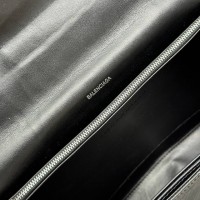 Сумка Balenciaga Crush Large