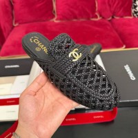 Шлепанцы Chanel  кожаные с открытой пяткой