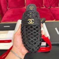 Шлепанцы Chanel  кожаные с открытой пяткой
