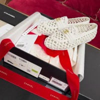 Шлепанцы Chanel  кожаные с открытой пяткой