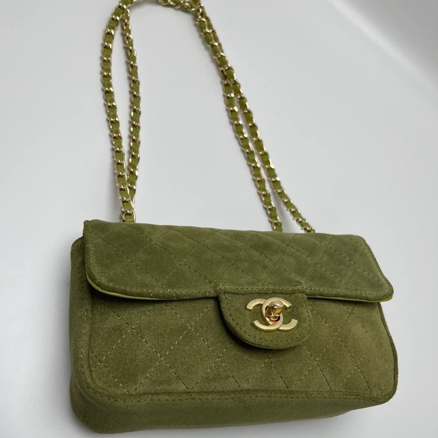 Сумка конверт Chanel из замши