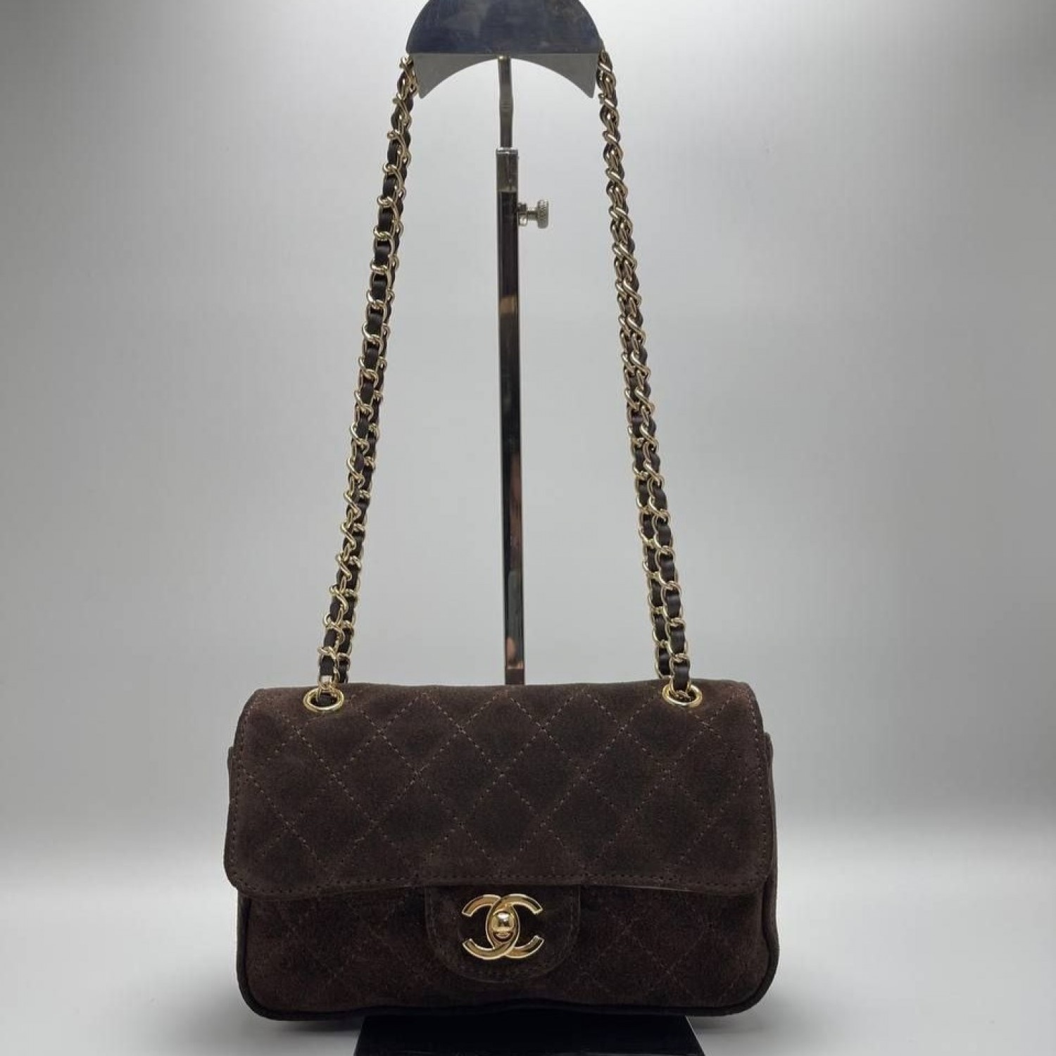 Сумка конверт Chanel из замши