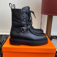 Ботинки Hermes из замши на резиновой подошве с перфорацией
