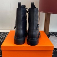 Ботинки Hermes из замши на резиновой подошве с перфорацией