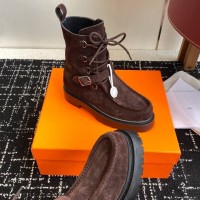 Ботинки Hermes из замши на резиновой подошве с перфорацией