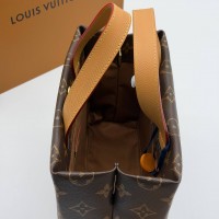 Сумка Louis Vuitton 2027