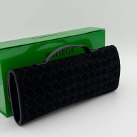 Клатч Bottega Veneta Andiamo из замши