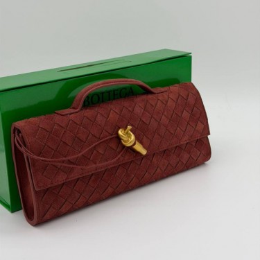 Клатч Bottega Veneta Andiamo из замши