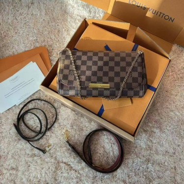 Сумка Louis Vuitton Wallet On Chain Ivy