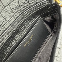 Клатч Saint Laurent KATE clutch in grain de poudre leather