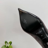 Туфли-лодочки Prada с культовой пряжкой PREMIUM качества