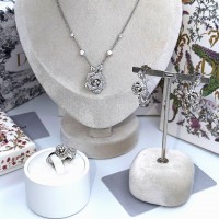 Серьги Dior Rose Bagatelle