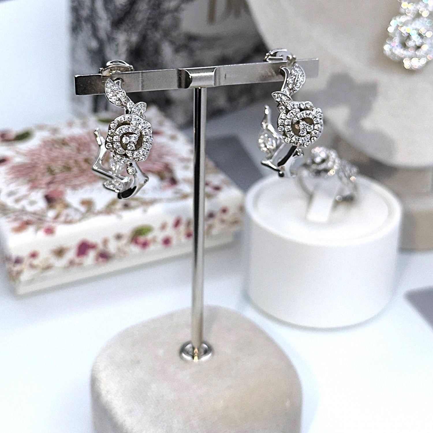 Серьги Dior Rose Bagatelle