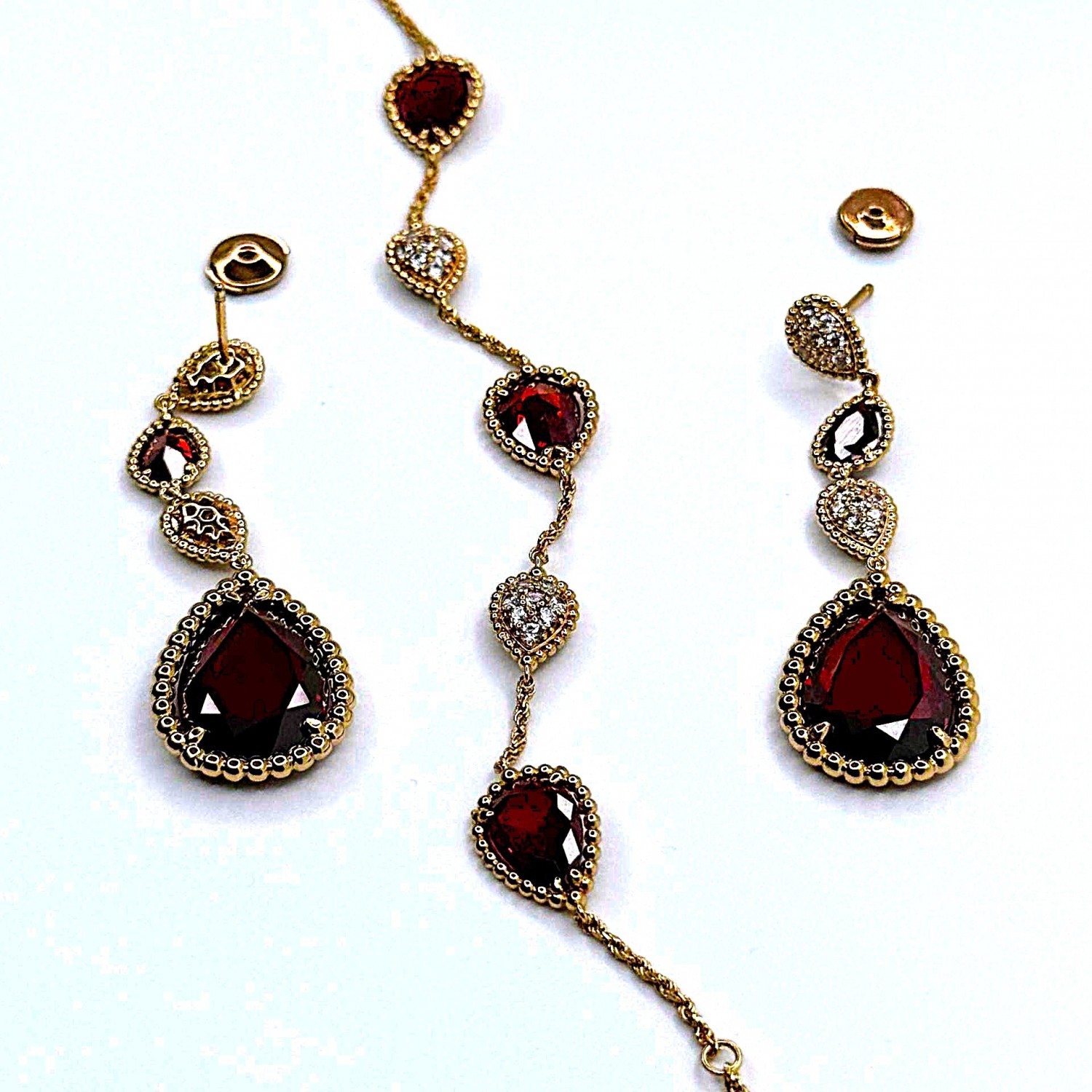 Серьги Boucheron Serpent Bohème