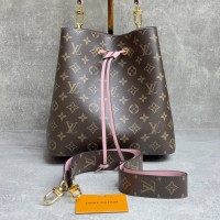 Сумка Louis Vuitton NeoNoe 
