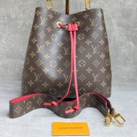 Сумка Louis Vuitton NeoNoe 