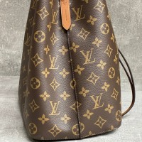 Сумка Louis Vuitton NeoNoe 