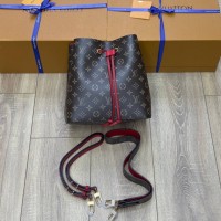 Сумка Louis Vuitton NeoNoe 
