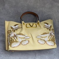 Cумка-тоут Valentino Garavani